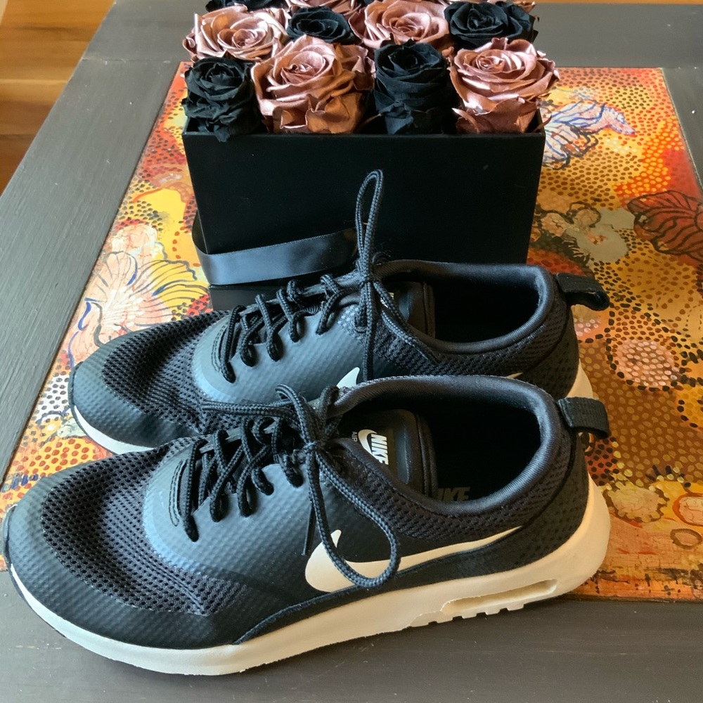 💓Great Condition Nike Air Max Theta💓